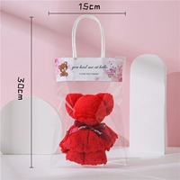 Красный, с медвежатами