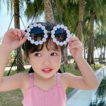 ins children sun glasses girl cute little Daisy sunglasses summer Korean version of travel flower glasses sunshade tide