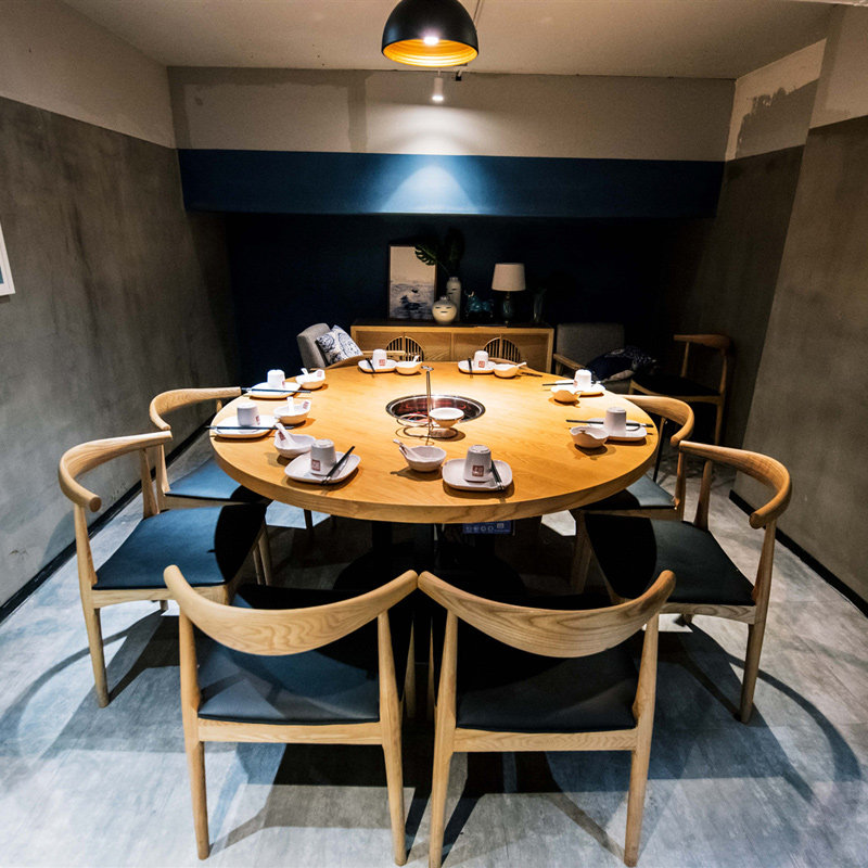 Customized restaurant Western restaurant hot pot barbecue sauerkraut fish snack bar fast food restaurant solid wood dining table and chair combination