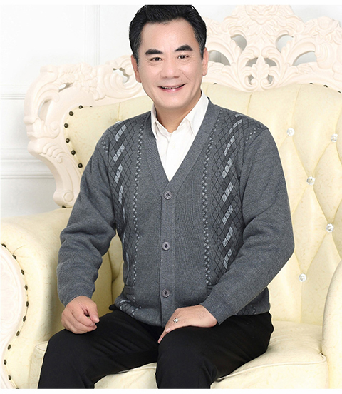 Áo cổ chữ V cho nam và trung niên cộng với áo len nhung dày mùa thu và áo khoác mùa đông cha mặc áo len nam cao tuổi áo len nam cổ tim