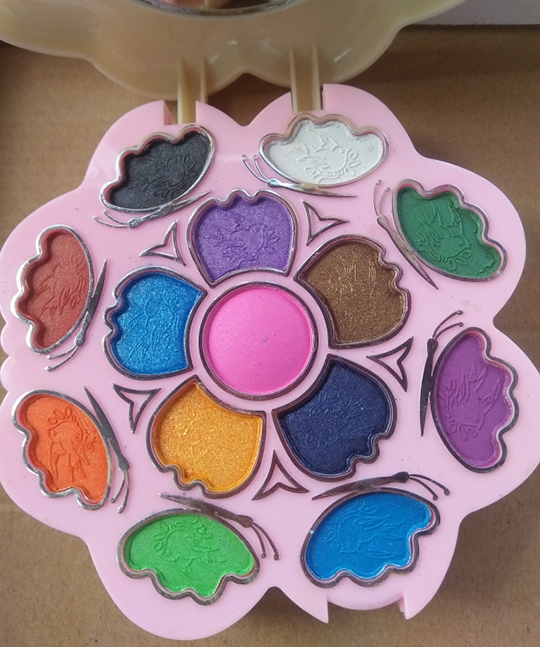 Laiqi để yêu người yêu trang điểm hộp make-up khay người lớn trẻ em bóng mắt đỏ mặt bột son bóng kết hợp bộ phấn mắt dior