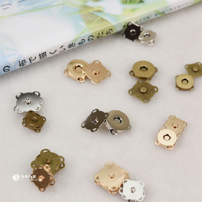 Plum blossom magnetic clasp, available in two specifications: antique bronze, light gold and silver, T5-T6