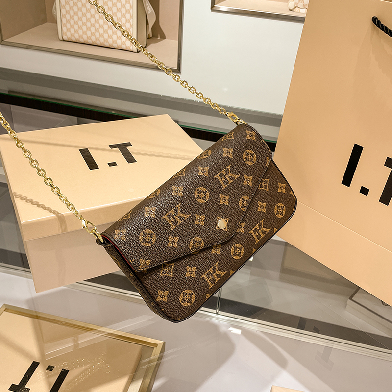 Hong Kong Soft Leather Three-In-One Envelope Bag for Women 2026 New High-End Texture Summer Chain Crossbody Small Bag