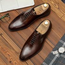  Bullock leather shoes Mens British breathable carved mens shoes pointed business Oxford shoes young mens formal shoes