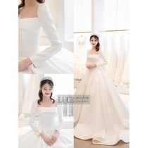 2021 autumn and winter temperament silk satin main wedding dress long sleeve forest simple Hepburn French thin tailing Super fairy dream