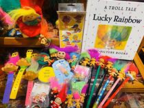 (Millionaire Bean) Giant Magic Doll Troll Dolls Extinct Collection Ugly Perimeter Watch Chest Needle Earrings