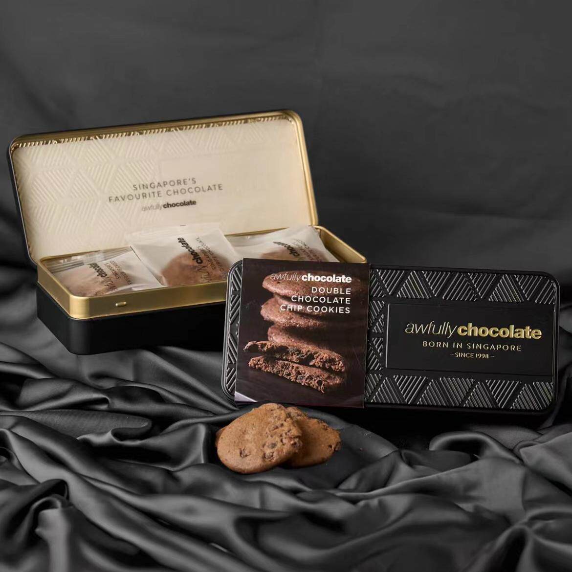 新加坡代购AWFULLY黑巧克粒手工曲奇饼干香草夏威夷果口味铁盒装评价- 淘宝网