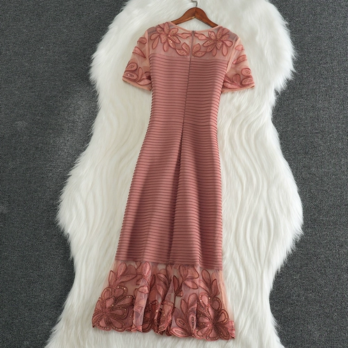 Элитное женское платье, блестки для ногтей, вышивка, европейский стиль, новая коллекция, легкий роскошный стиль, с вышивкой, длина миди, с акцентом на бедрах