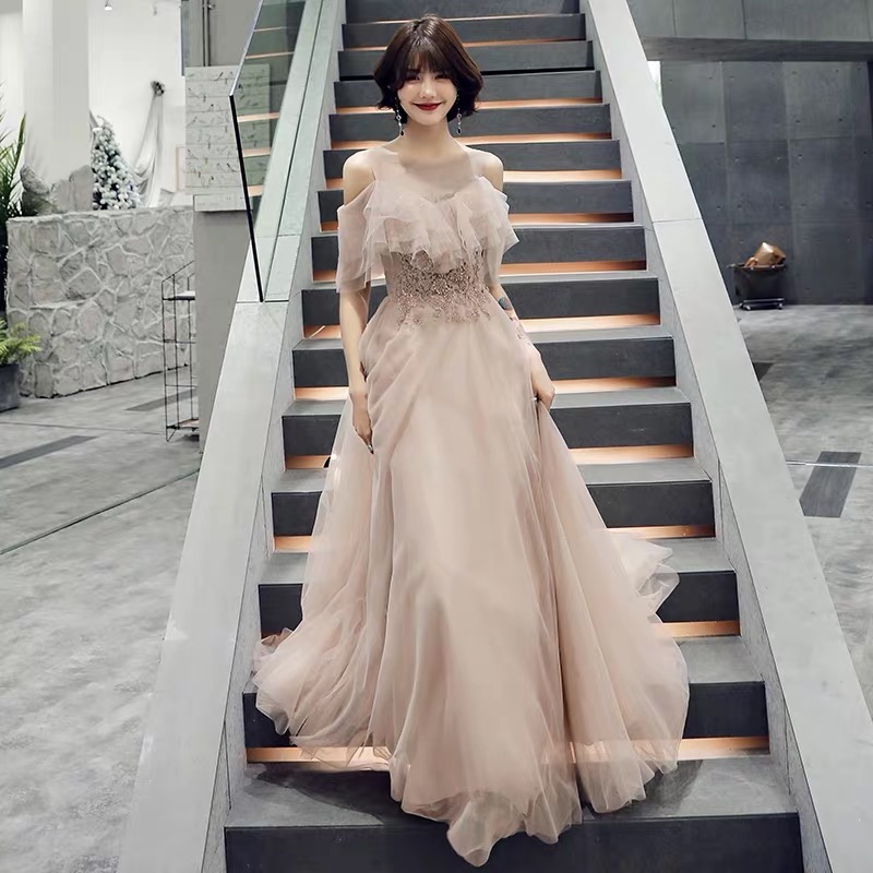 Fashionable elegant evening dress for elementary school students, 2021 collection Fashionable elegant evening dress for elementary school students, 2021 collection