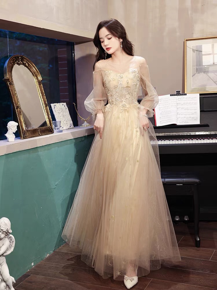 Evening dress, bridesmaid dress for elementary school students, champagne color, 2021 collection, fitted Evening dress, bridesmaid dress for elementary school students, champagne color, 2021 collection, fitted