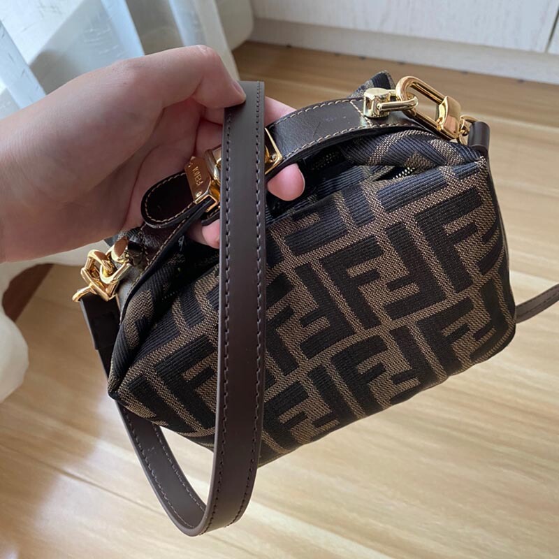 Suitable for Fendi Women's Bags, Convertible Shoulder Strap, First-Layer Cowhide Leather, Coffee-Colored Strap, Crossbody and Single-Shoulder Accessories