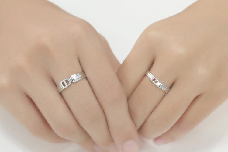 Cặp đôi bạc sterling nhẫn một đôi chữ S925 nhẫn trang sức nam nữ sống miệng mở nhẫn mô phỏng nhẫn cưới kim cương nhẫn bạc pnj
