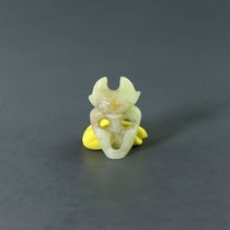 Yuange Hongshan Cultural Period Xiuyu jade god Sun God carving pieces Old jade high ancient jade Pocket jade pendant hanging pieces