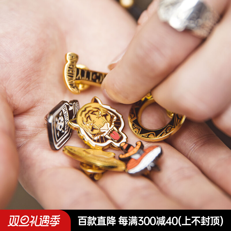 Maden Tooling American Vintage Vintage Imitation Enamel Butterfly Buttoned Brooch Acamex Badger Badge Gameplay Accessories-Taobao