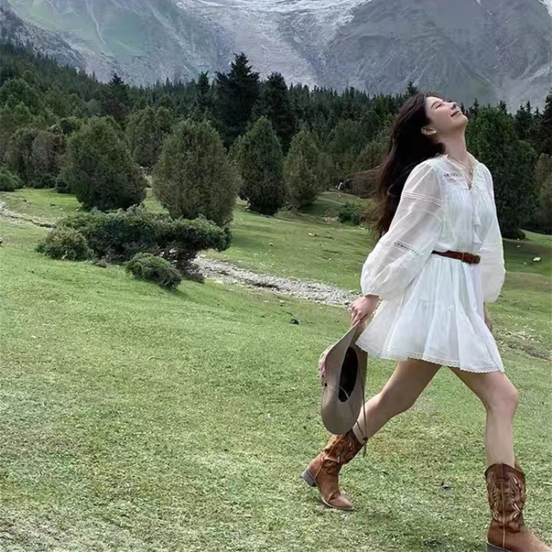 2026 Spring, Summer and Autumn New Style Yunnan and Xinjiang Grassland Travel Photography Outfit Dress Vacation Beach Short Skirt for Women