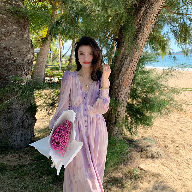 Deng Liuli's Seaside Vacation Beach Dress, Ethereal and Fluttering Princess Dress, Waist-Cinching and Slimming Purple Chiffon Dress for Women in Autumn