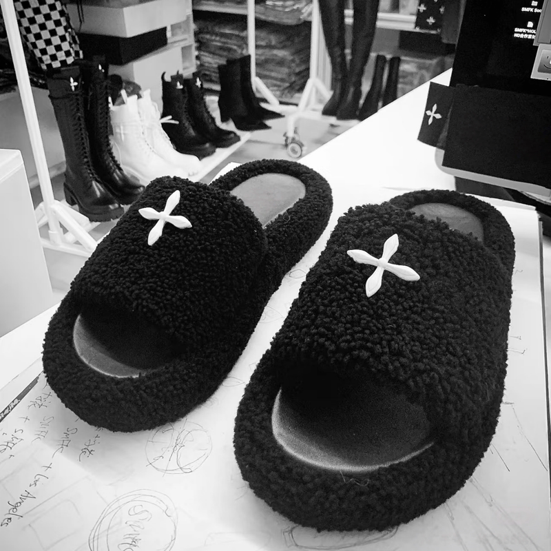 High Quality! 2026 Spring and Summer Black Cross-Shaped Furry Slippers for Women, Outdoor Wear, Height-Increasing Thick-Soled Slide Slippers for Women High Quality! 2026 Spring and Summer Black Cross-Shaped Furry Slippers for Women, Outdoor Wear, Height-Increasing Thick-Soled Slide Slippers for Women
