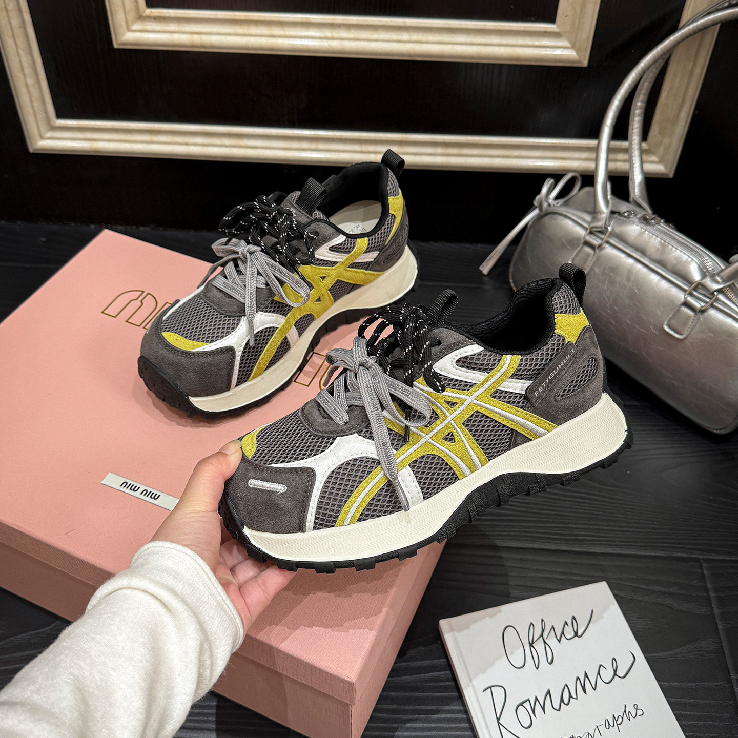 Goshiin レディース 2026年新作 春 メッシュ 通気性 カジュアルシューズ、多用途 身長アップ 厚底 スポーツシューズ、トレンディ