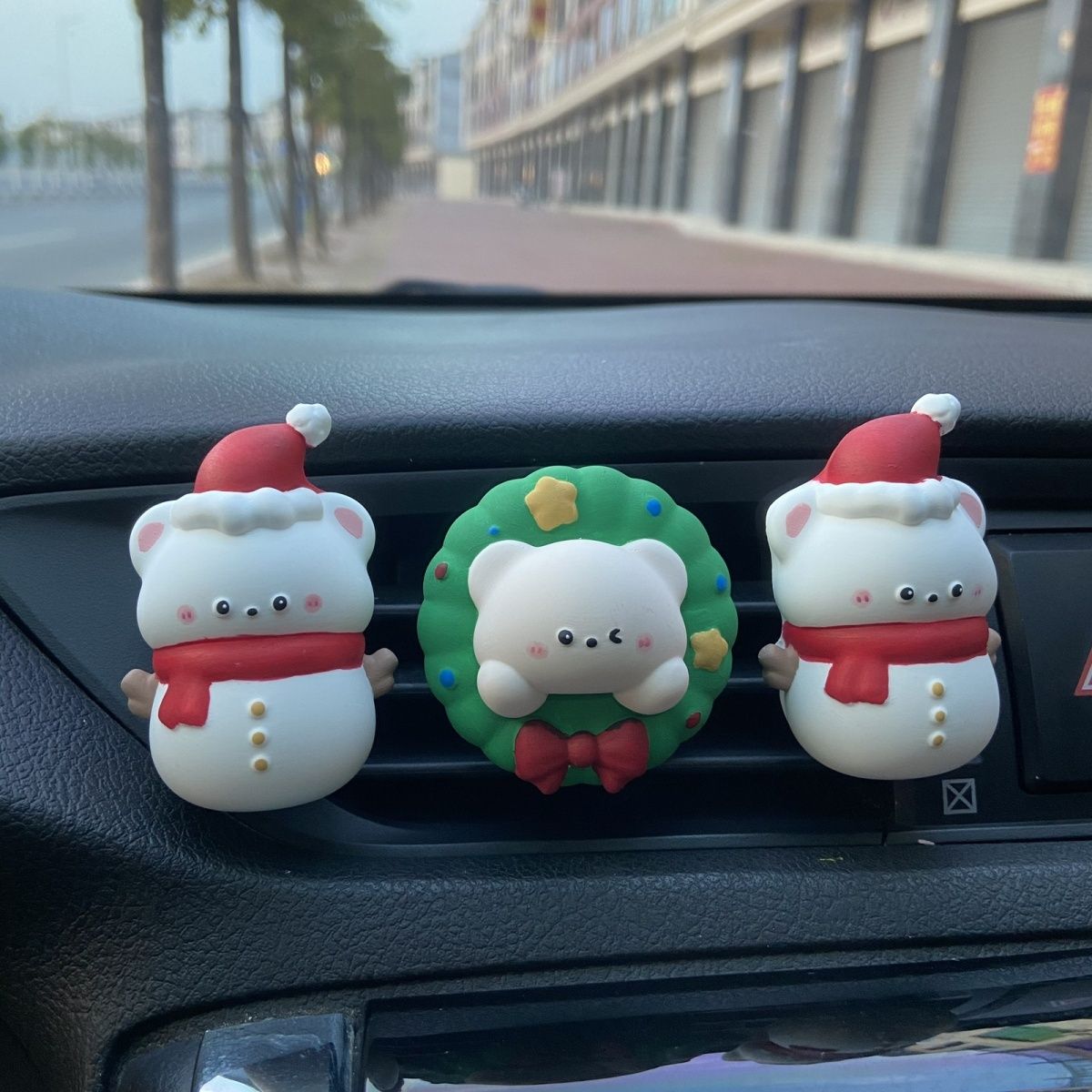 Christmas car decorated perfumery scents Christmas lovely atmosphere with little snowman small elk air outlet decorations-Taobao