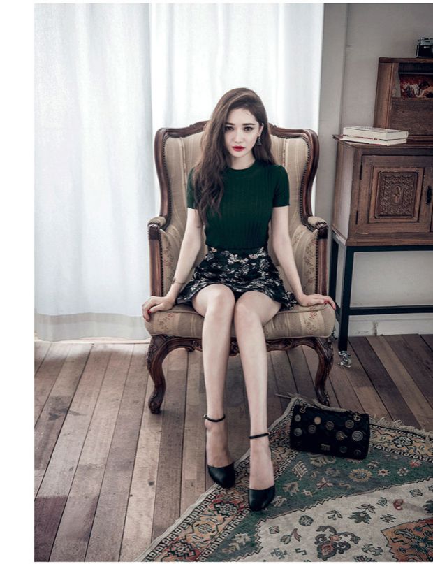 Áo len ngắn tay mùa hè 2018 của phụ nữ Han Fan Slim là áo sơ mi trắng cổ cao nửa cổ mỏng áo khoác len