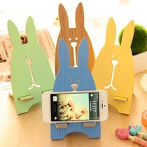 Korean creative wooden lazy mobile phone holder Apple 6s cartoon desktop universal mobile phone holder cute charging bracket