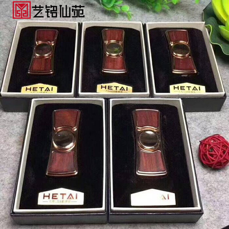 Small Leaf Purple Sandalwood Fingertips Top Lighter With Own Wheel Flash Light Red Wood Lighter Birthday Boyfriend Table White Gift