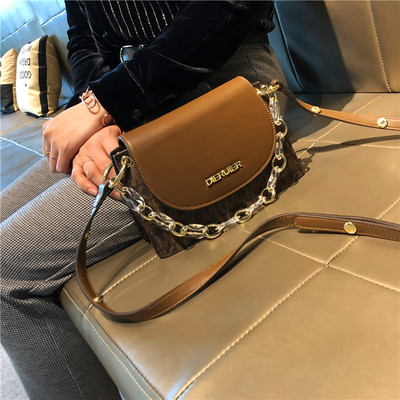 taobao agent Trend acrylic chain, shoulder bag, fashionable handheld one-shoulder bag, small bag, 2021 collection, Korean style