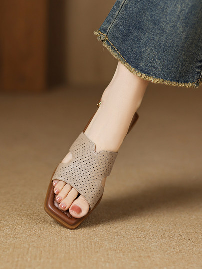 2025 New Summer Women's Soft Sheepskin Sandals with Skirt, Hollow Soft-Soled Peep-Toe Roman Flat Sandals for Women in Summer