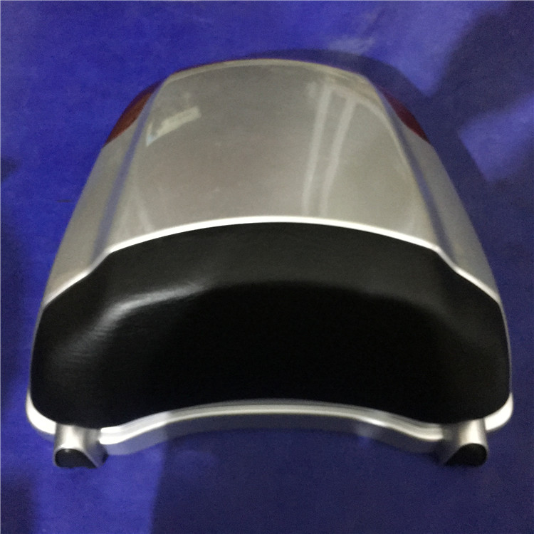 Suzuki thùng thân cây UA125T T-A Tianlongxing T-3 thân hộp lưu trữ công cụ hành lý - Xe gắn máy phía sau hộp thùng đựng đồ sau xe máy