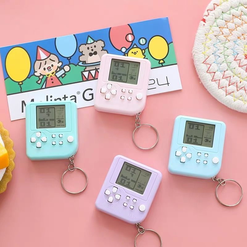 Cute game console mini-bag hanging decoration Russia Tetris key buckle children interesting small pendant palm machine small