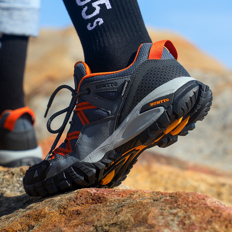 Humvee Outdoor Hiking Shoes Men's Spring Summer Sports Breathable Waterproof Anti-Slip Light Cross Country Gentle Tremor Lady Mountaineering Shoes Man