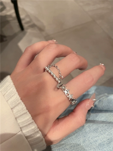 Комплект, небольшое дизайнерское безразмерное универсальное кольцо, коллекция 2023, тренд сезона, простой и элегантный дизайн, на указательный палец