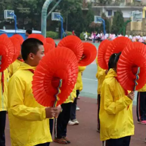 Церемония открытия пятого и шести лет