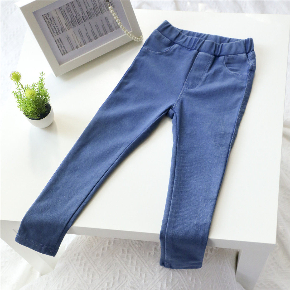 Clearance special 2022 spring new Korean version of girls' slim-fit jeans children's all-match elastic trousers for children
