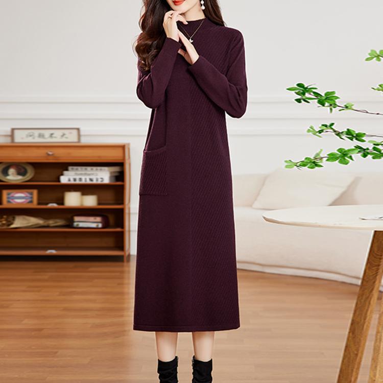 Wool Dress for Women, Loose Fit, Autumn and Winter, Paired with a Coat, Knitted Half-High Collar, Mid-Length, Over-The-Knee, Thick Sweater Base Dress