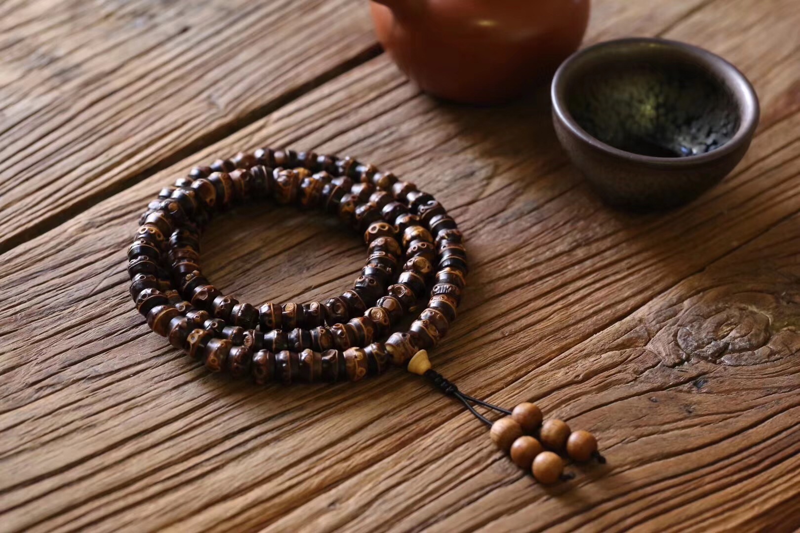 Bamboo root bamboo carving bamboo root carving famous new handle ornaments boutique purple bamboo 108 beads