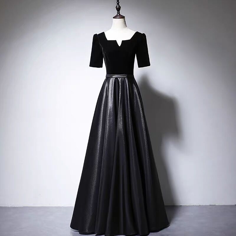  M+Black V -neck long   + $6.59 