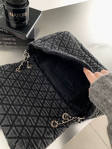 Джинсовая вместительная и большая цепь, сумка через плечо, на цепочке