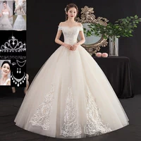 Свадебное платье с восемью наборами цветовых костюмов шампанского