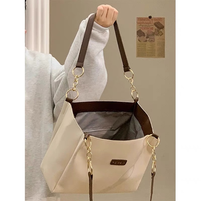 College Student Tote Bag for Women 2026 New Trendy High-End Shoulder Bag Large Capacity Fashionable Versatile Commuter Bag