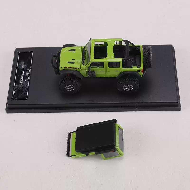 Модель внедорожного автомобиля Jeep масштаба 1:64