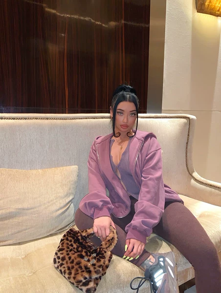 Товары от 一块粉色爆米花儿