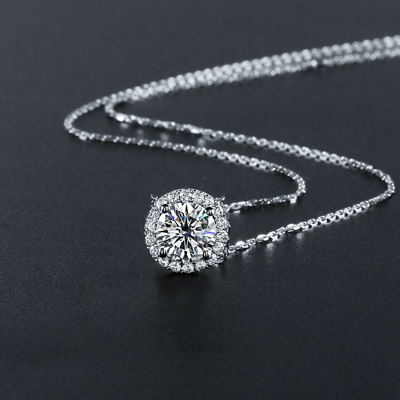 Mozambique cake around diamond round pack 18K platinum Mosanite pendant neck neck and wedding diamond ring woman customized