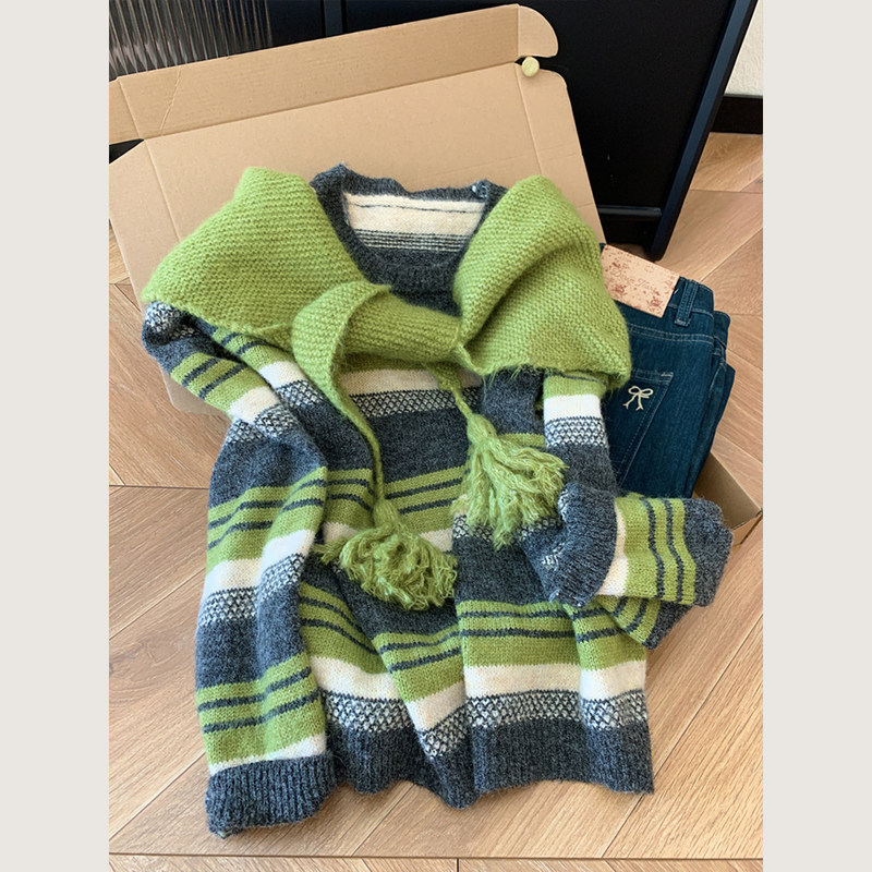 Green Striped Thick Pullover Knit Sweater with Shawl for Women, Loose Fit, Suitable for Outerwear, Stylish Design, Autumn and Winter Green Striped Thick Pullover Knit Sweater with Shawl for Women, Loose Fit, Suitable for Outerwear, Stylish Design, Autumn and Winter