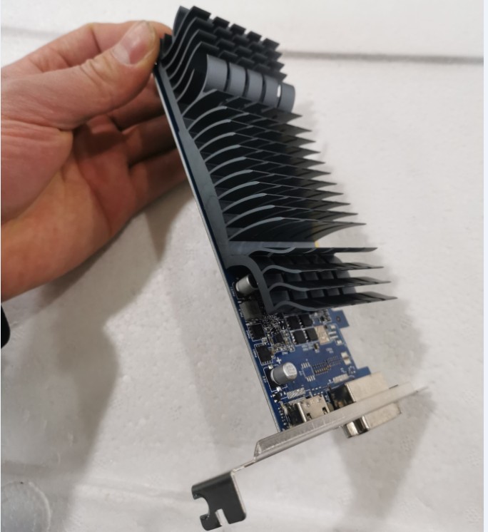 ASUS SUSTech GT1030-SL-2G-BRK graphics card 0 noise without fan become color very new GT1030