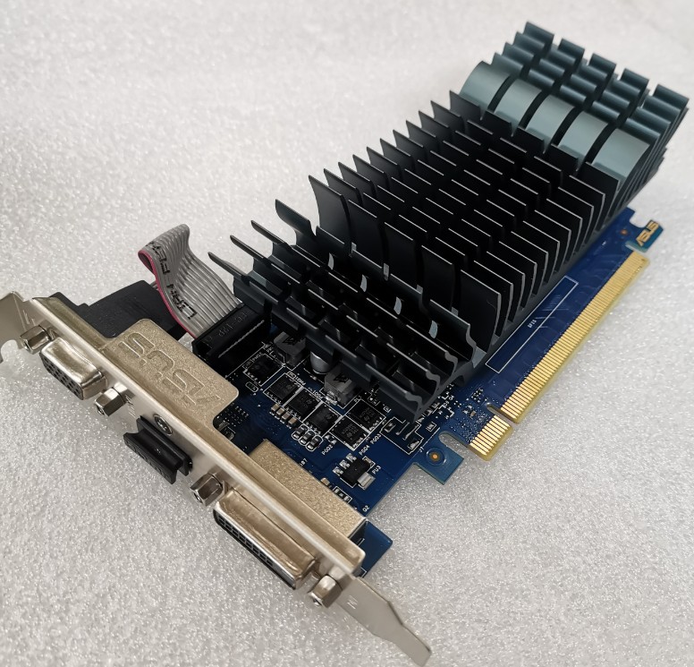 SUSTech GT730-SL-2GD5-BRK GT730 graphics card muted almost completely new 21 years factory in warranty