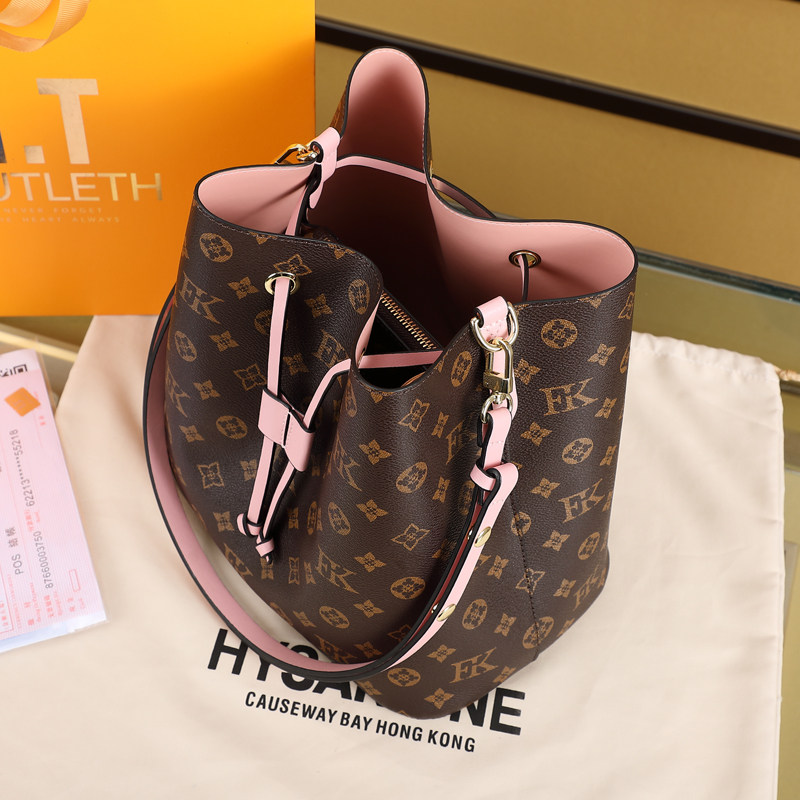 Hong Kong bag female 2021 new European station tide brand fashion shoulder large capacity printed drawstring bucket bag