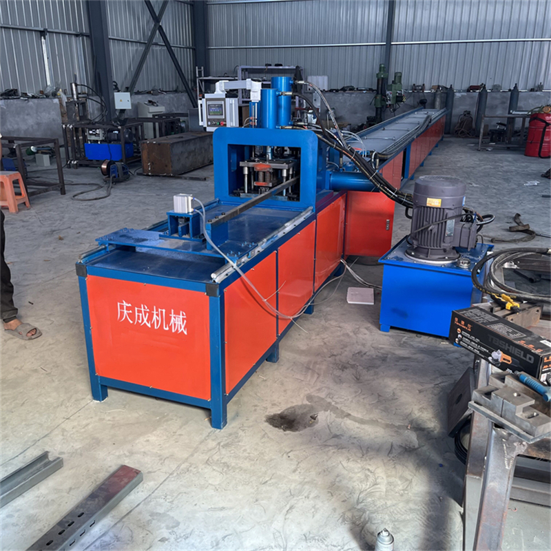 Automatic square tube crawling punching machine stainless steel anti-theft net opening machine CNC shutter punching machine