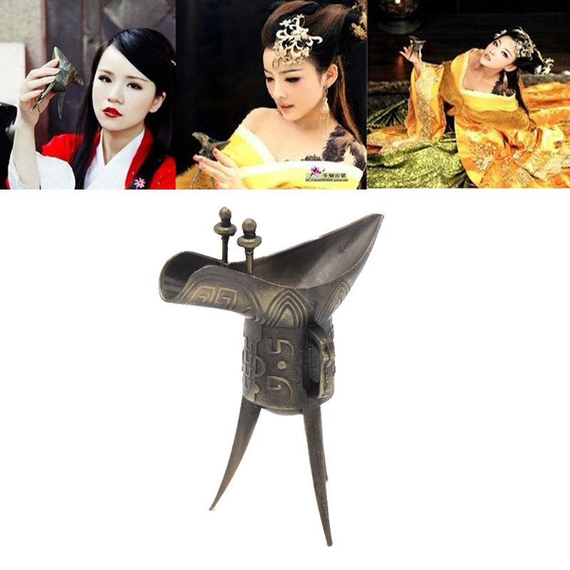 New Chinese Wind Ancient Clothing Photography Props Dry Longs Glass Wine Bottles Retro Hanfu COS Props Triangle Cup Props