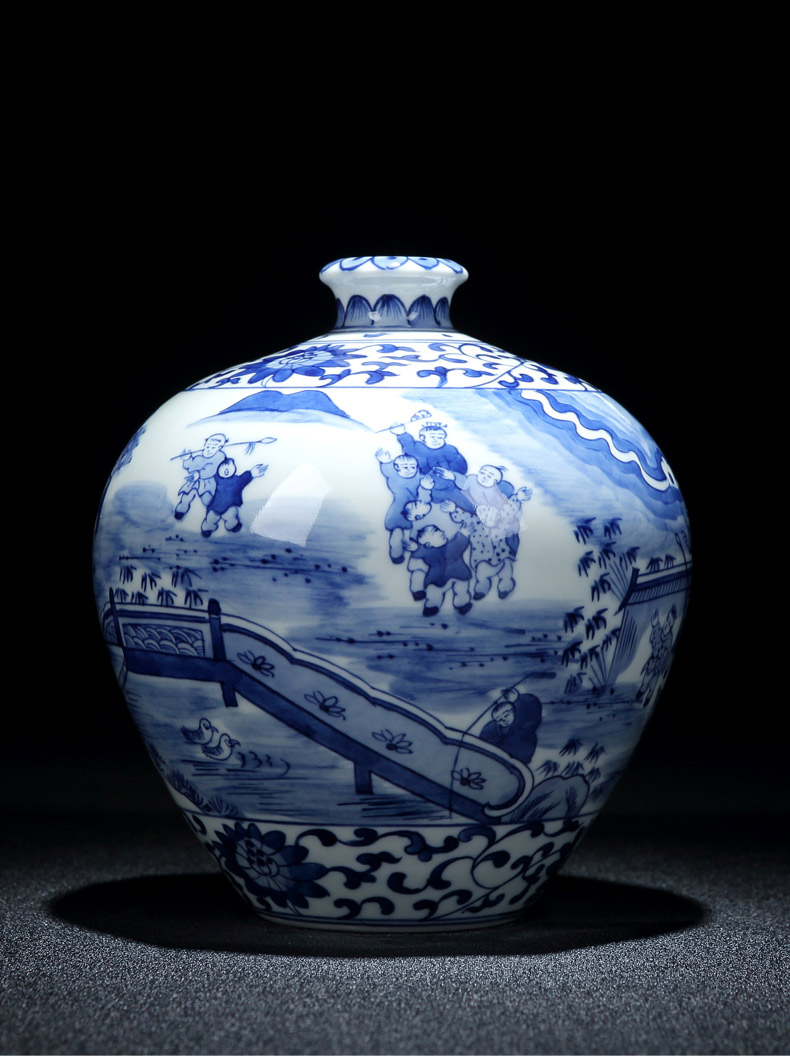 Jingdezhen ceramic vase flower arrangement sitting room decoration decoration household large antique firewood blue and white vase the ancient philosophers